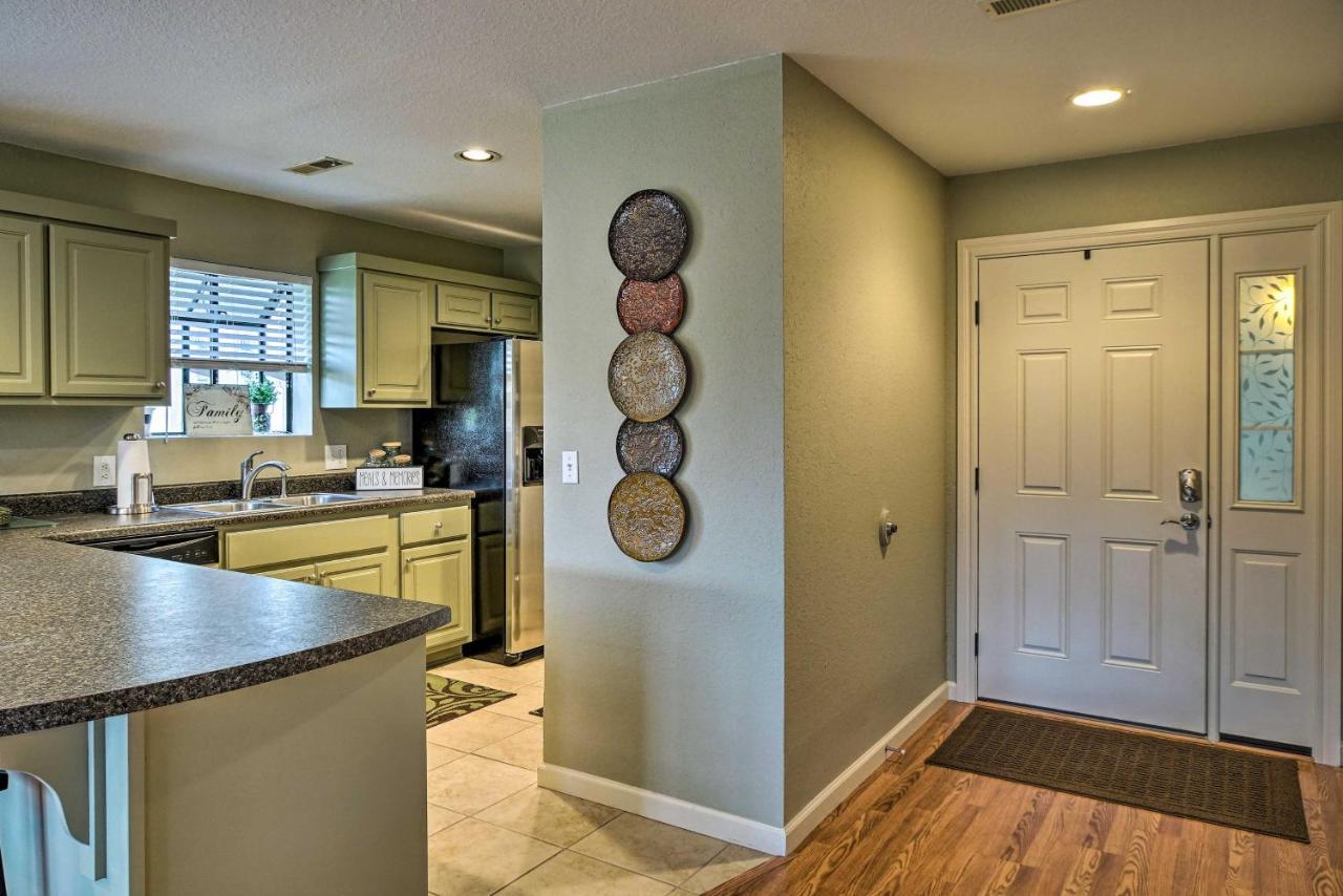 Condo Amidst Branson Action With Pool Access And Golf! エクステリア 写真